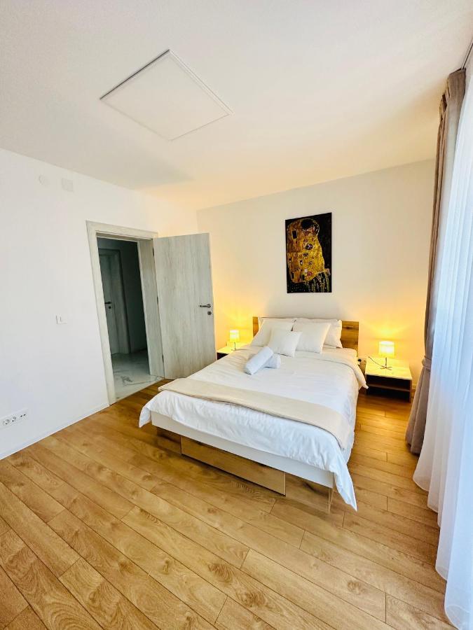Daylight Apartment スコピエ エクステリア 写真